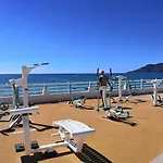 Daire Stunning Sea View - Balcony - 2min To - Ac - Wifi - Pool *