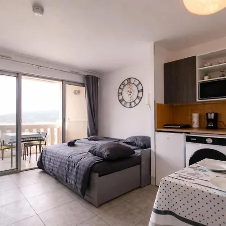 Stunning Sea View - Balcony - 2min To - Ac - Wifi - Pool 公寓 戛纳
